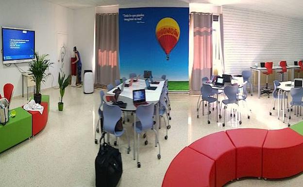 Safa Úbeda dispone del primer -aula del futuro- de Andalucía